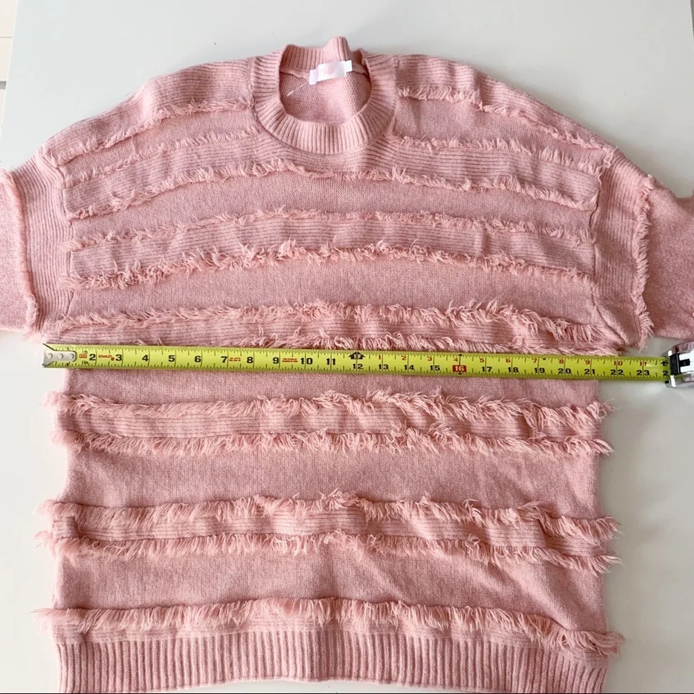 Knitted belle crew neck fringe sweater pink size small - Picture 7 of 8